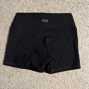 Fleo Ascend Short 3.25" - No Front Seam - Higher Rise